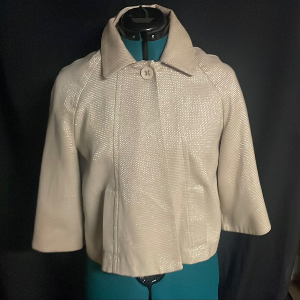 Jessica Cream Blazer with Relaxed Fit